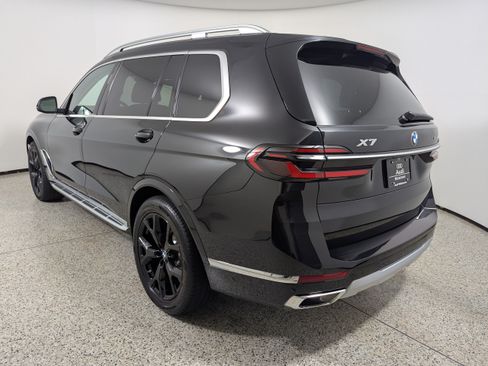 Used 2025 BMW X7 xDrive40i AWD/4WD image 5