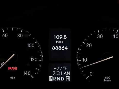 Used 2011 Mercedes-Benz G 550 image 19