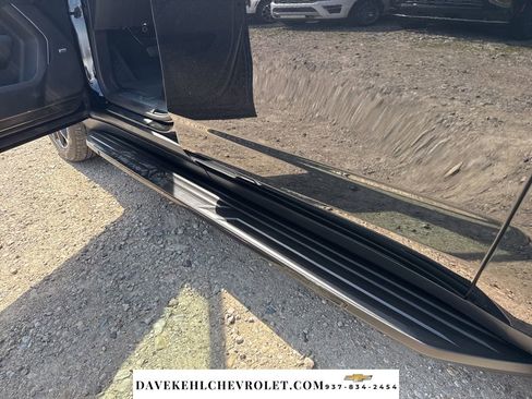 Used 2021 Chevrolet Suburban RST AWD/4WD image 38
