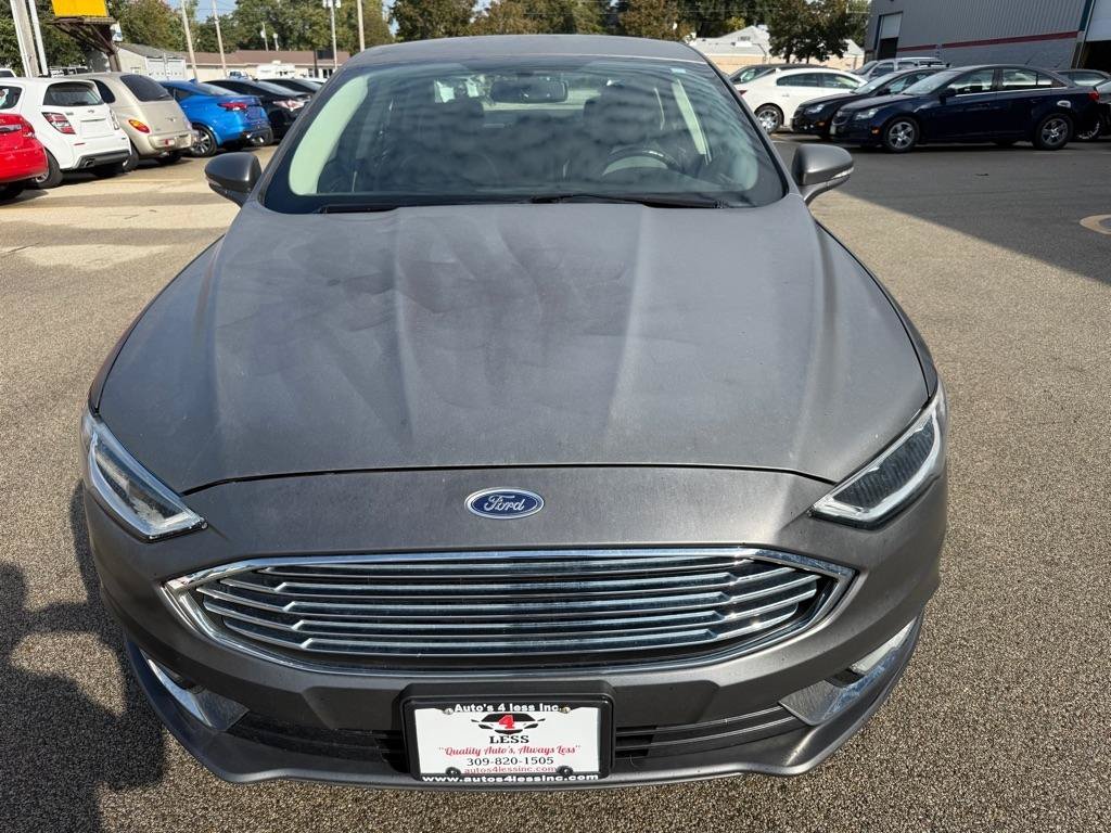 Used 2017 Ford Fusion SE w/ Fusion SE Technology Package FWD image 4