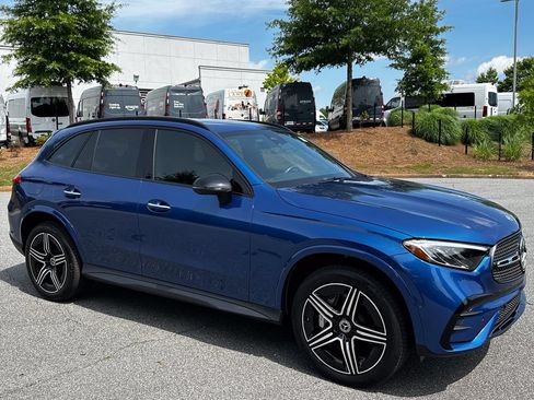Certified 2025 Mercedes-Benz GLC 300 image 2