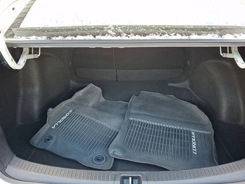 Used 2020 Toyota Corolla LE image 28