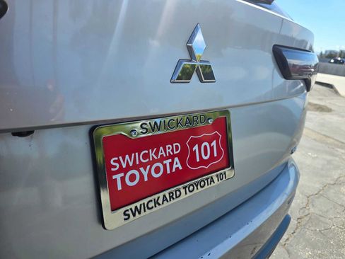 Used 2025 Mitsubishi Outlander SE AWD/4WD image 13
