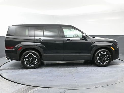 Used 2025 Hyundai Santa Fe SE AWD/4WD image 8