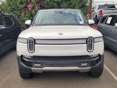Used 2023 Rivian R1S Launch Edition image 2