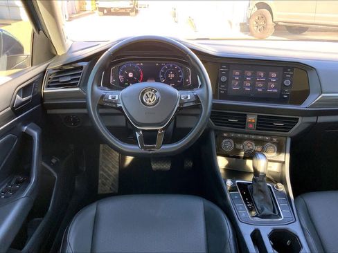 Used 2019 Volkswagen Jetta SEL image 5