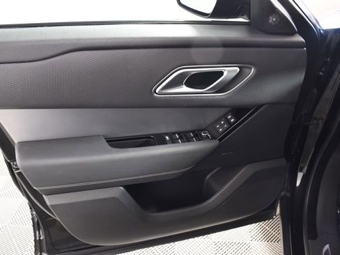 Used 2023 Land Rover Range Rover Velar R-Dynamic S image 14