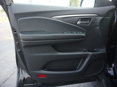 Used 2017 Honda Pilot EX-L image 17