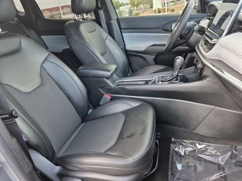 Used 2024 Jeep Compass Latitude AWD/4WD image 25