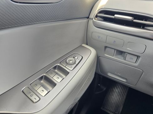 Used 2025 Hyundai Palisade SEL FWD image 23