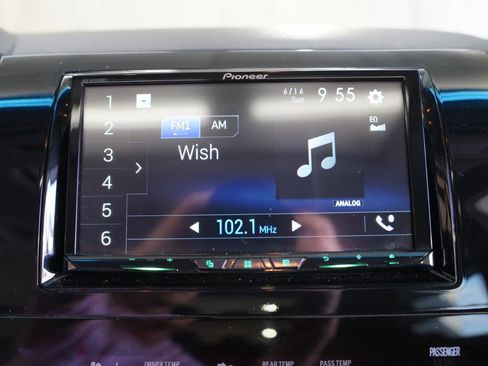 Used 2016 Toyota Sequoia Platinum image 18