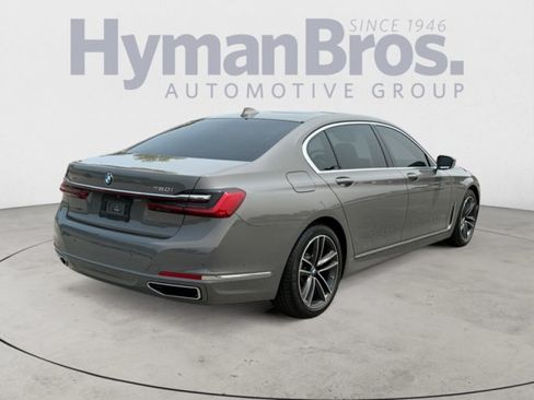 Used 2020 BMW 750i xDrive w/ Executive Package AWD/4WD image 3