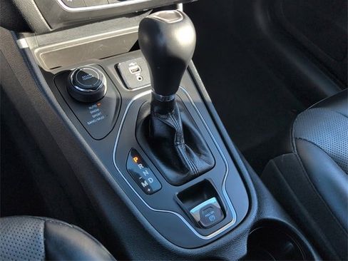 Used 2022 Jeep Cherokee Latitude Lux image 24