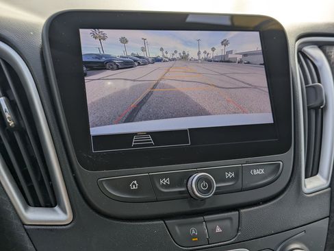 Used 2024 Chevrolet Malibu LT image 11