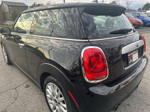 Used 2014 MINI Cooper 2-Door Hardtop image 5