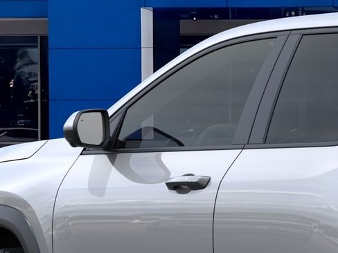 New 2026 Chevrolet Equinox LT w/ Convenience Package II FWD image 12