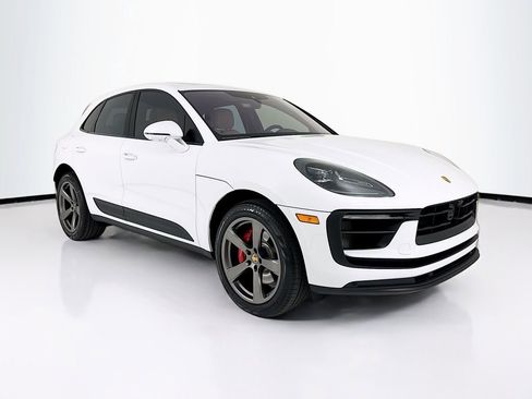 New 2026 Porsche Macan S image 7