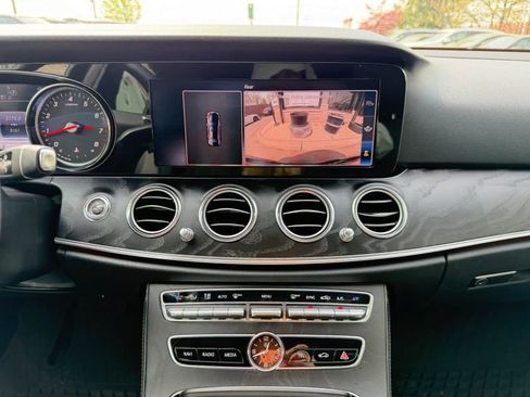Used 2018 Mercedes-Benz E 300 4MATIC image 22