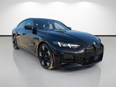 New 2026 BMW M440i w/ Premium Package RWD image 1