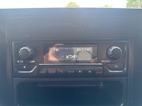 Used 2019 Mercedes-Benz Sprinter 144 image 9