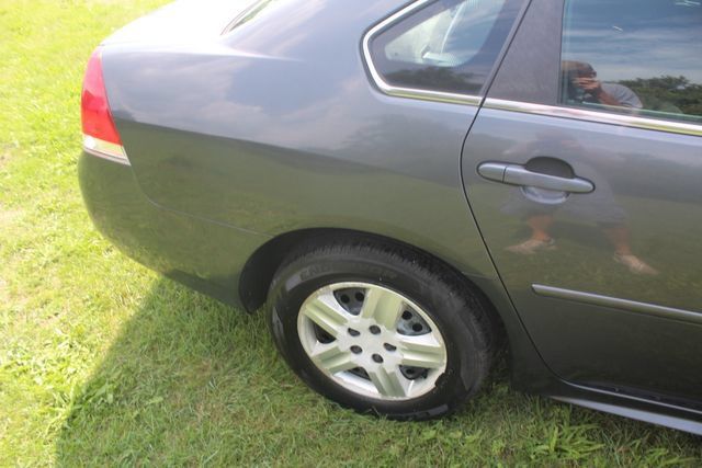 Used 2010 Chevrolet Impala LS FWD image 6