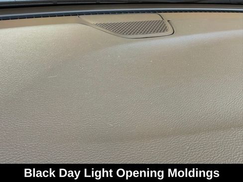 New 2026 Chrysler Pacifica Select FWD image 10