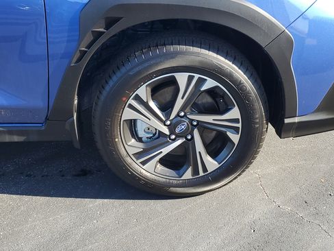 Certified 2025 Subaru Crosstrek 2.0i Premium w/ Convenience Package #2 image 5