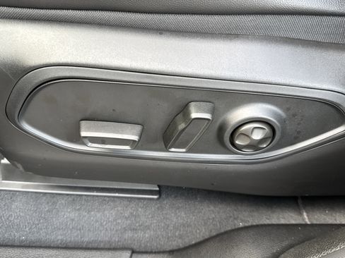 New 2025 Jeep Grand Cherokee L Limited w/ Luxury Tech Group II image 10