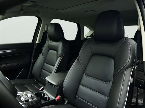 New 2025 MAZDA CX-5 AWD 2.5 S w/ Premium Plus Pkg image 4