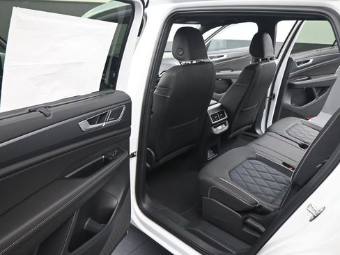 New 2026 Volkswagen Atlas Cross Sport SEL Premium R-Line AWD/4WD image 39