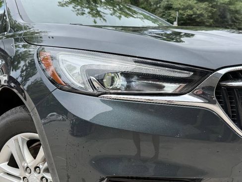 Used 2019 Buick Enclave Essence FWD image 3