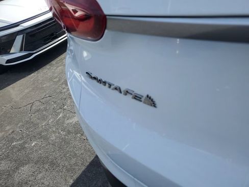 Used 2020 Hyundai Santa Fe SEL w/ Convenience Package image 10