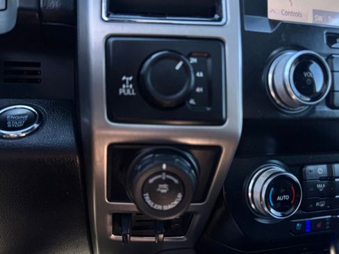 Used 2019 Ford F150 Platinum w/ Equipment Group 701A Luxury AWD/4WD image 23