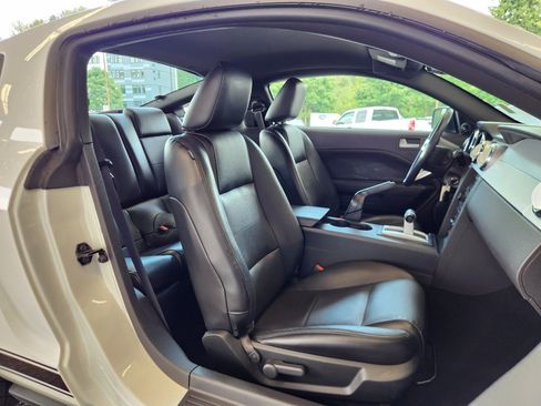 Used 2006 Ford Mustang Premium RWD image 10