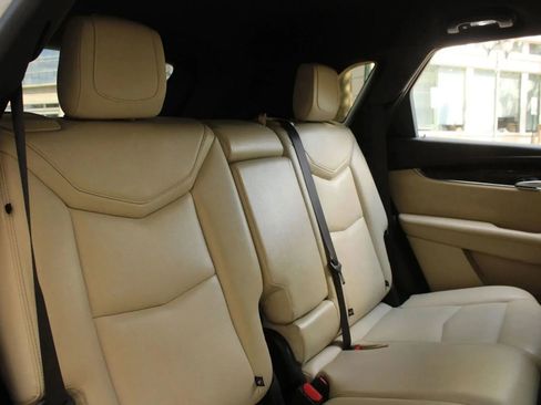 Used 2018 Cadillac XT5 AWD image 28