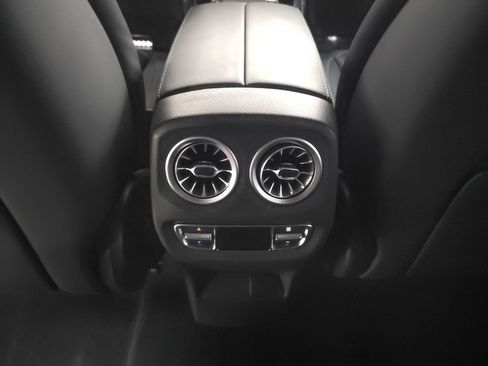 Used 2025 Mercedes-Benz G 550 image 28