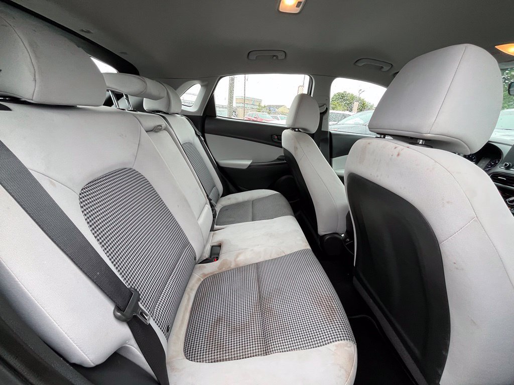 Used 2023 Hyundai Kona SE w/ Cargo Package FWD image 31