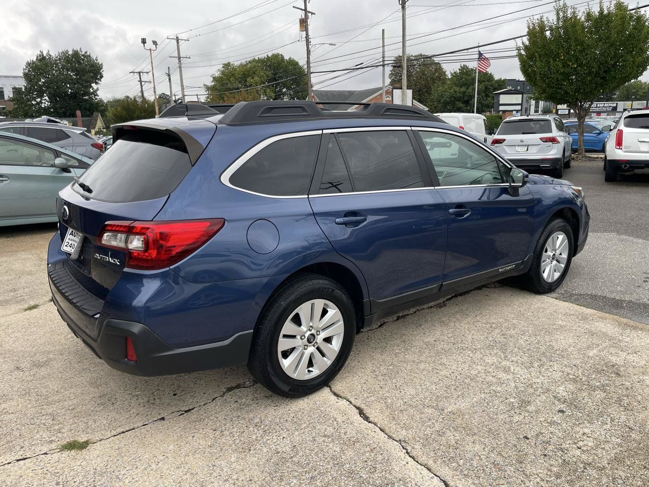 Used 2019 Subaru Outback 2.5i Premium AWD/4WD image 17