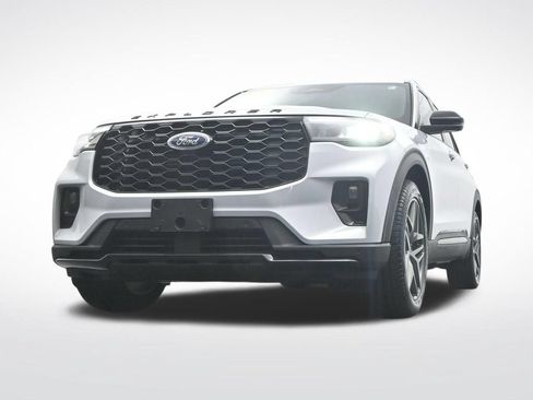 Certified 2026 Ford Explorer ST-Line w/ ST-Line Street Pack RWD image 31