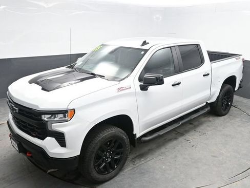 Used 2025 Chevrolet Silverado 1500 LT Trail Boss w/ Protection Package AWD/4WD image 26