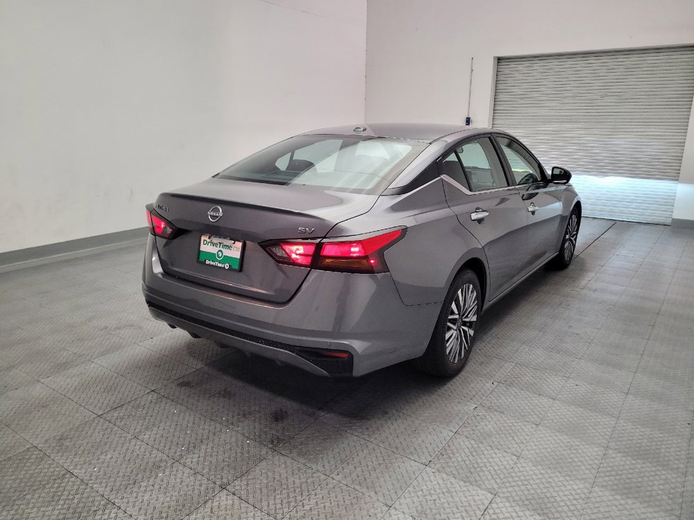 Used 2024 Nissan Altima 2.5 SV FWD image 9