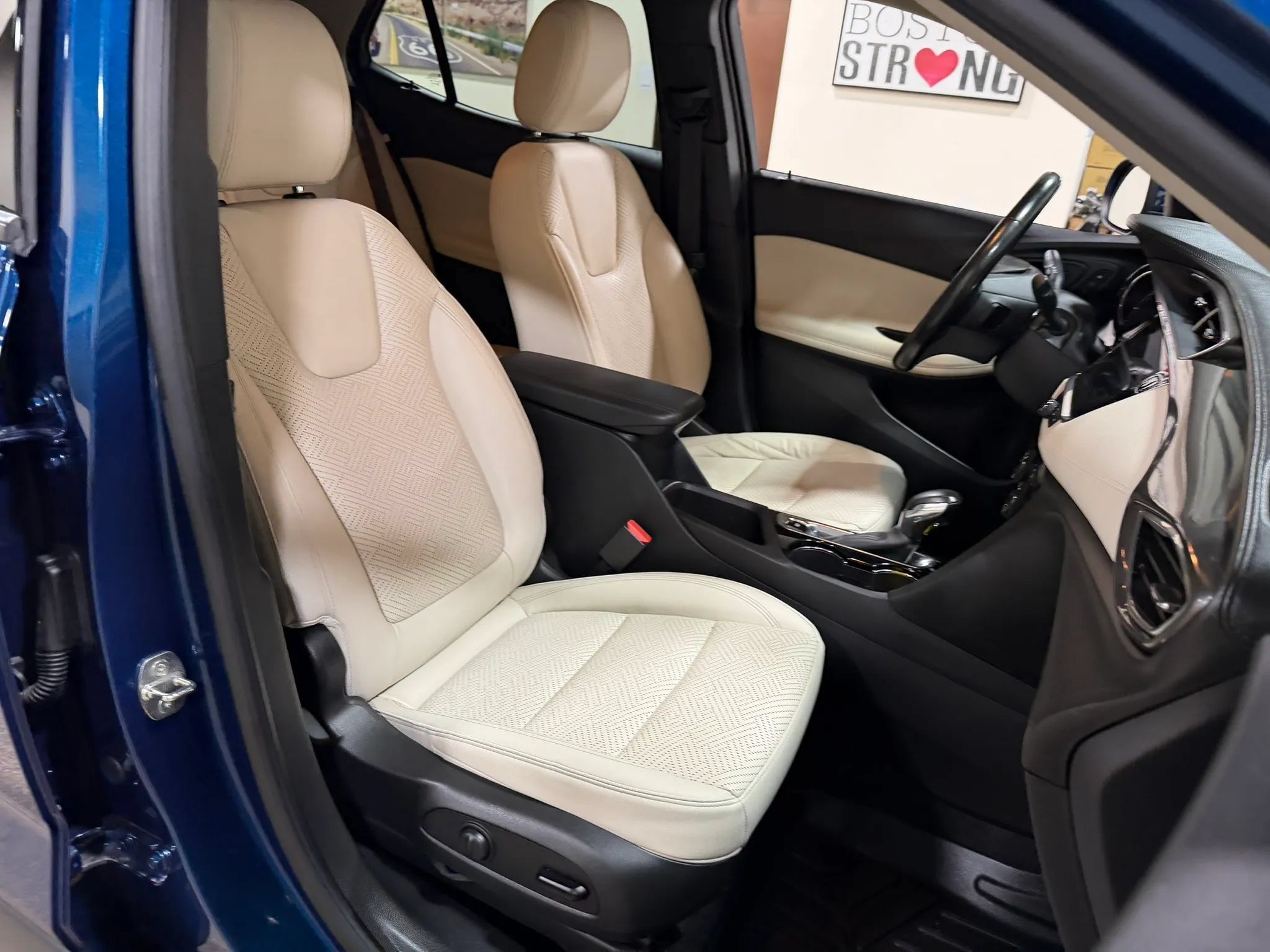 Used 2021 Buick Encore GX Essence AWD/4WD image 37