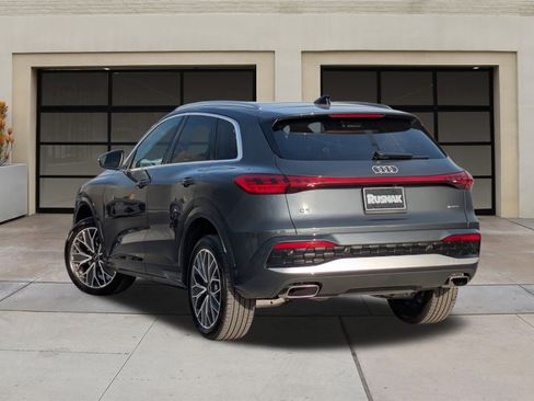 New 2025 Audi Q5 Premium Plus image 2
