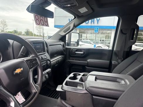 Used 2021 Chevrolet Silverado 2500 Custom w/ Custom Value Package AWD/4WD image 6