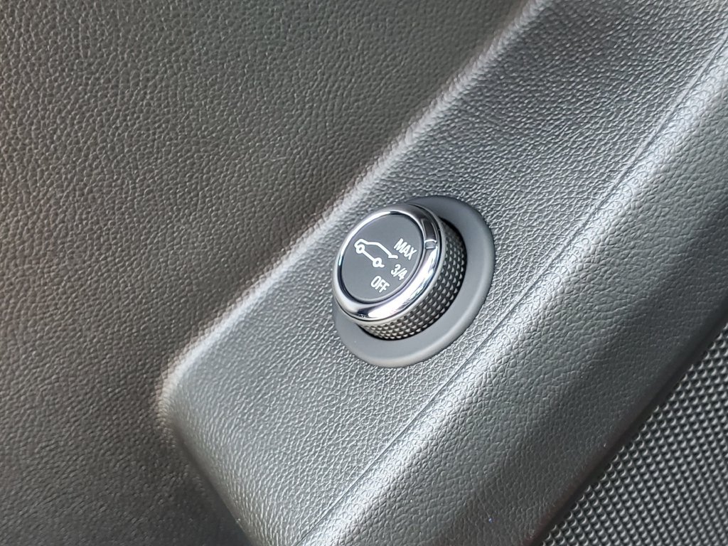 Used 2023 Chevrolet Traverse RS w/ LPO, Floor Liner Package AWD/4WD image 20