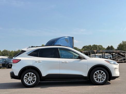 Used 2022 Ford Escape SE w/ Convenience Package FWD image 8
