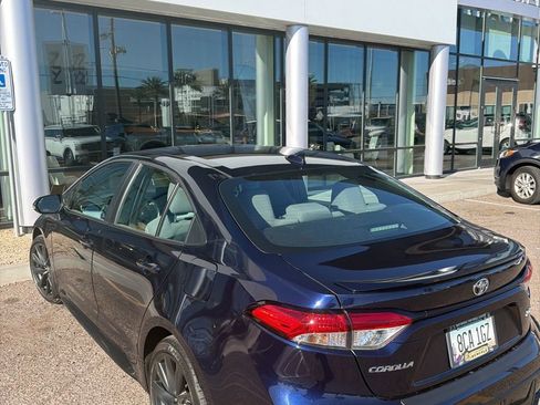 Used 2023 Toyota Corolla SE w/ Carpet Mat Package (TMS) image 4