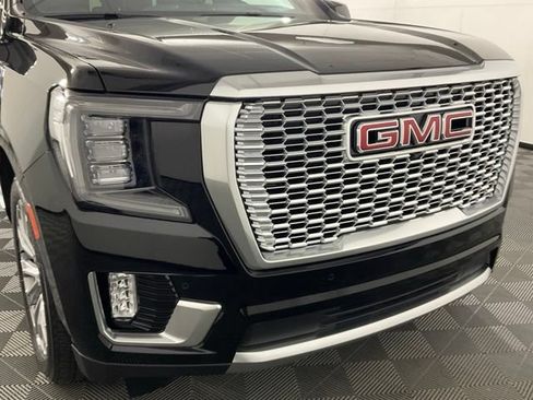 Used 2024 GMC Yukon Denali w/ Denali Reserve Package AWD/4WD image 8