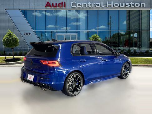 Used 2025 Volkswagen Golf w/ Euro Style Package image 9