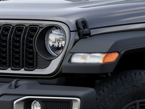 New 2025 Jeep Gladiator Sport AWD/4WD image 19